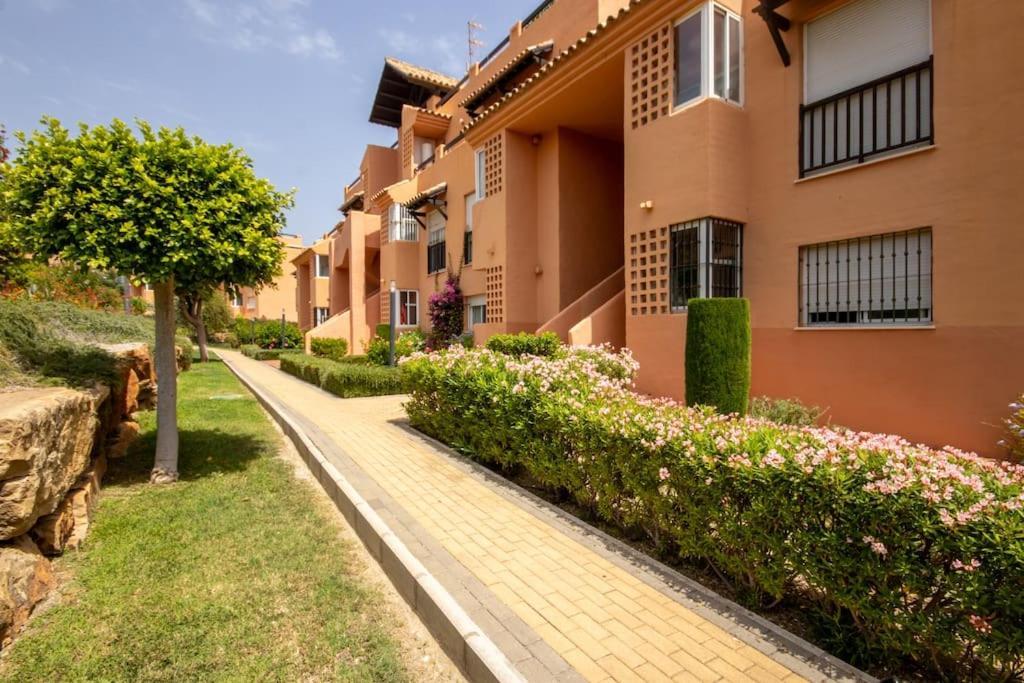 Apartamento Penthouse With Roof Terrace, Bbq, Pool- And Sea Views Buenas Noches Exterior foto