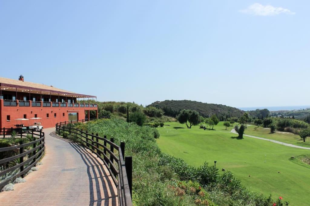 Apartamento Penthouse With Roof Terrace, Bbq, Pool- And Sea Views Buenas Noches Exterior foto